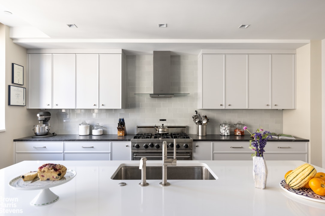 24 East 21st Street, Unit PH Manhattan, NY 10010 - Photo 7 of 22