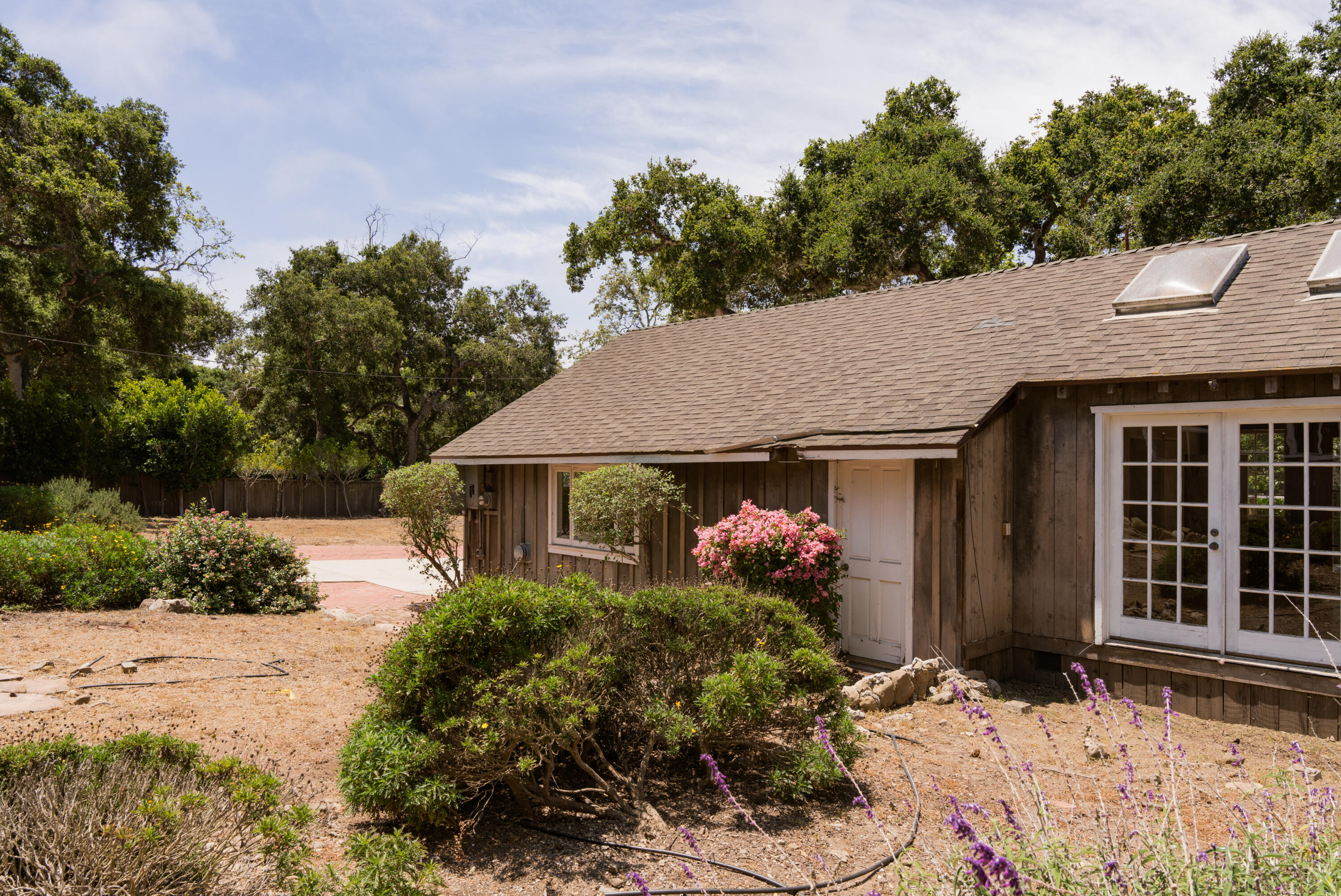 504 Hodges Lane Montecito, CA 93108 - Photo 7 of 14 front view of a house with a yard