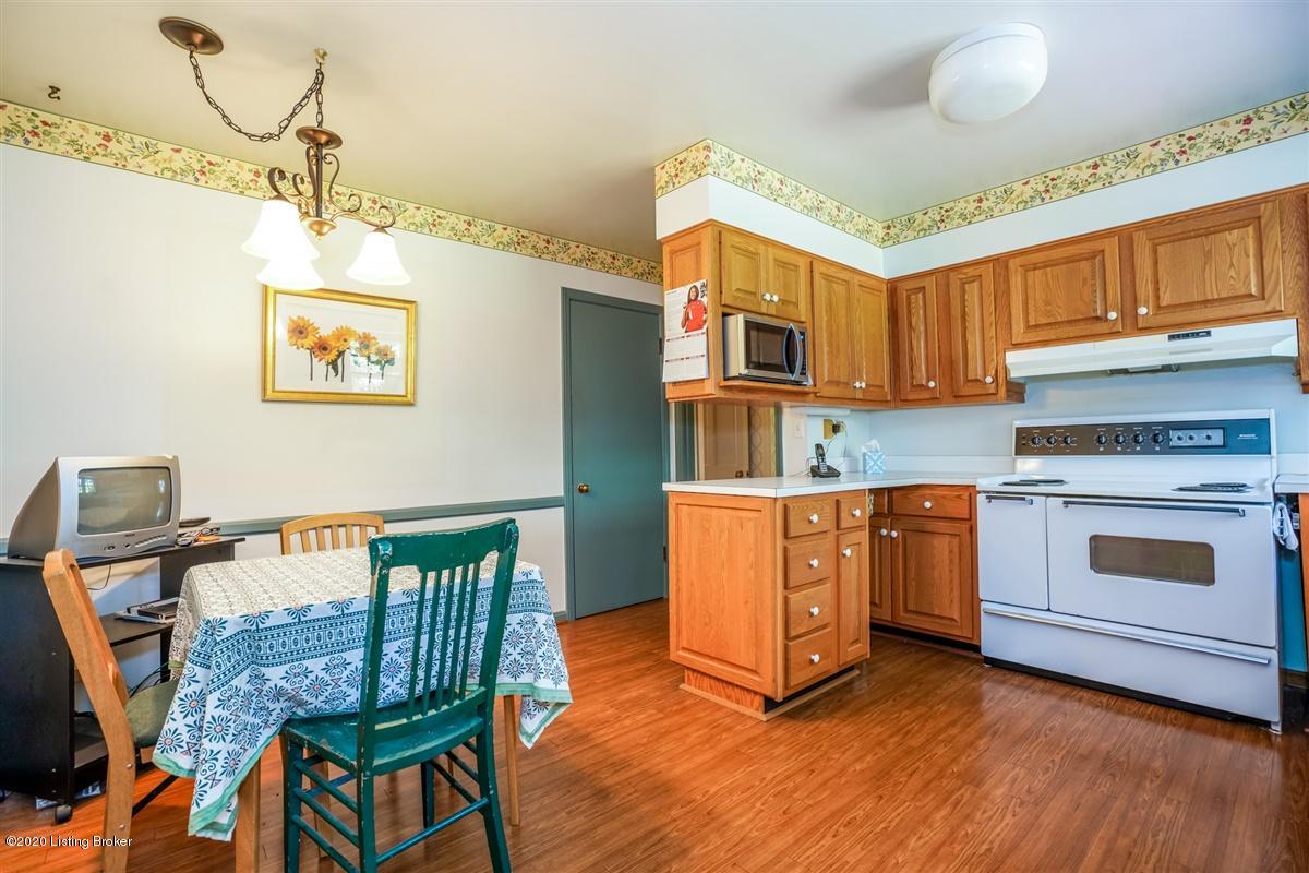 721 Wicklow Road Louisville, KY 40207 - Photo 9 of 51 15-721-15