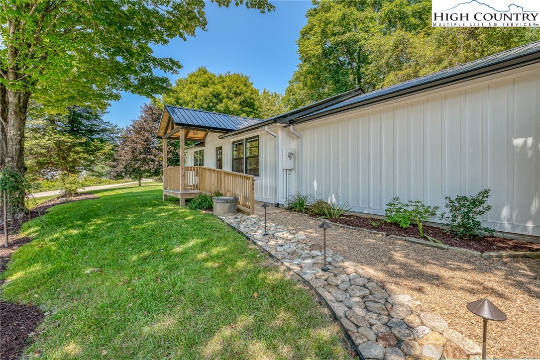 995 George Wilson Road Boone, NC 28607 - Photo 4 of 48 Gallery Image 4