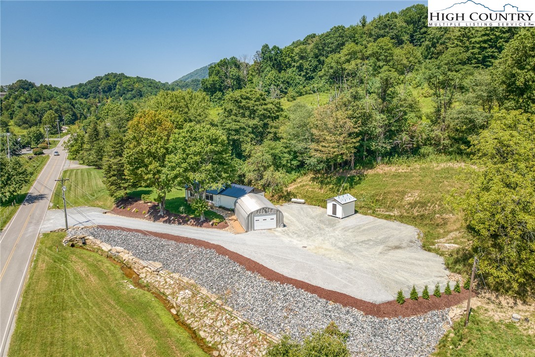 995 George Wilson Road Boone, NC 28607 - Photo 6 of 48 Gallery Image 6