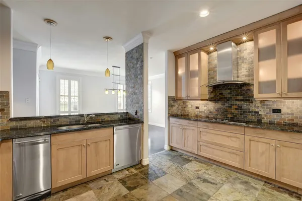 $3,950 | 2101 North Lamar Boulevard, Unit 7, Austin, TX 78705