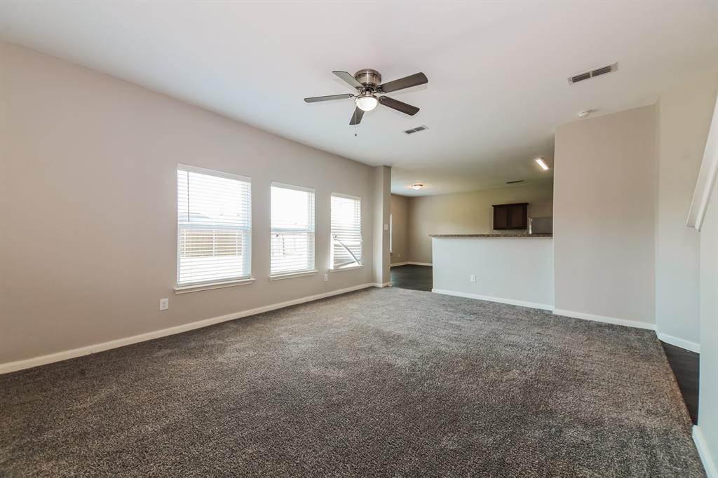 14242 Bridgeview Lane Dallas, TX 75253 - Photo 4 of 22