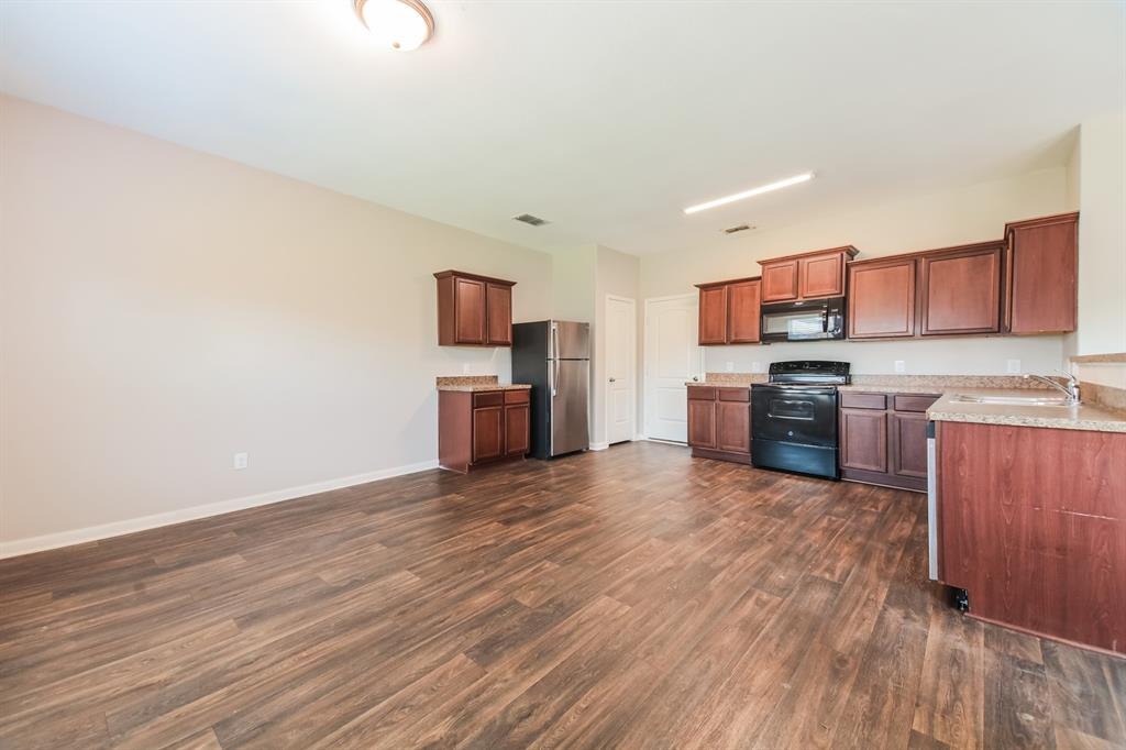 14242 Bridgeview Lane Dallas, TX 75253 - Photo 7 of 22