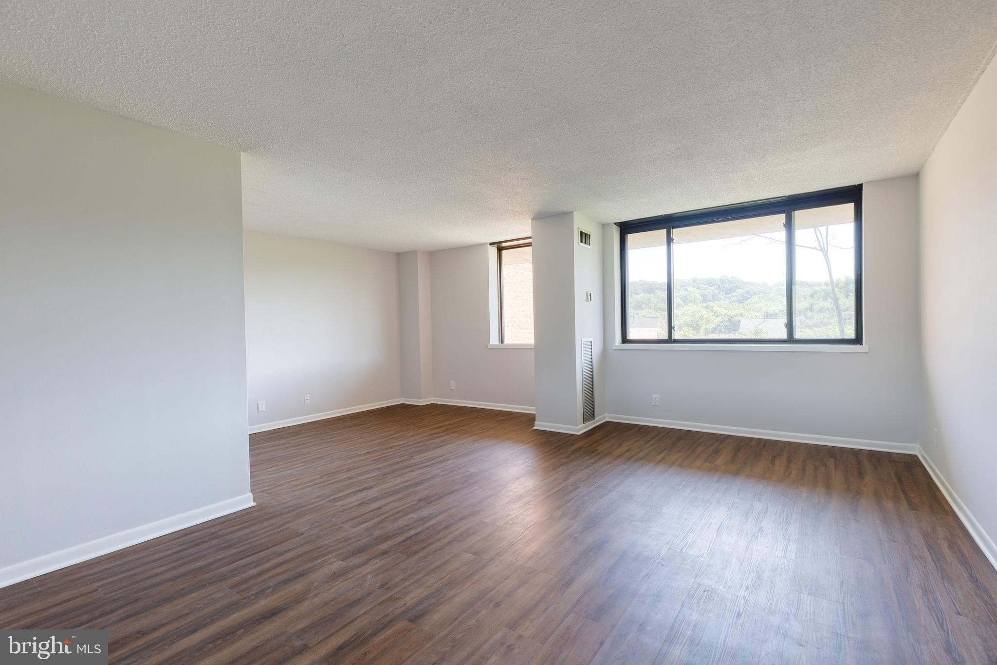 111 Hamlet Hill Road, Unit 201 Baltimore, MD 21210 - Photo 3 of 22 Gallery Image 3