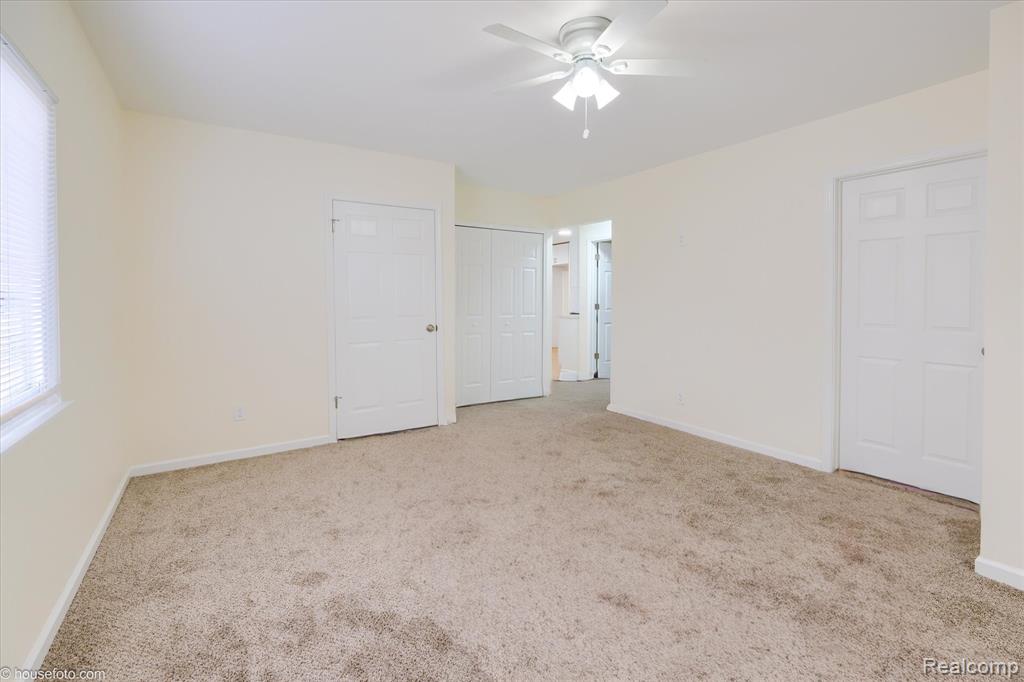 2127 Kenneth Street Burton, MI 48529 - Photo 40 of 49