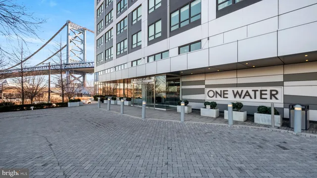 $2,100 | 235 North Christopher Columbus Boulevard, Unit 602, Philadelphia, PA 19106