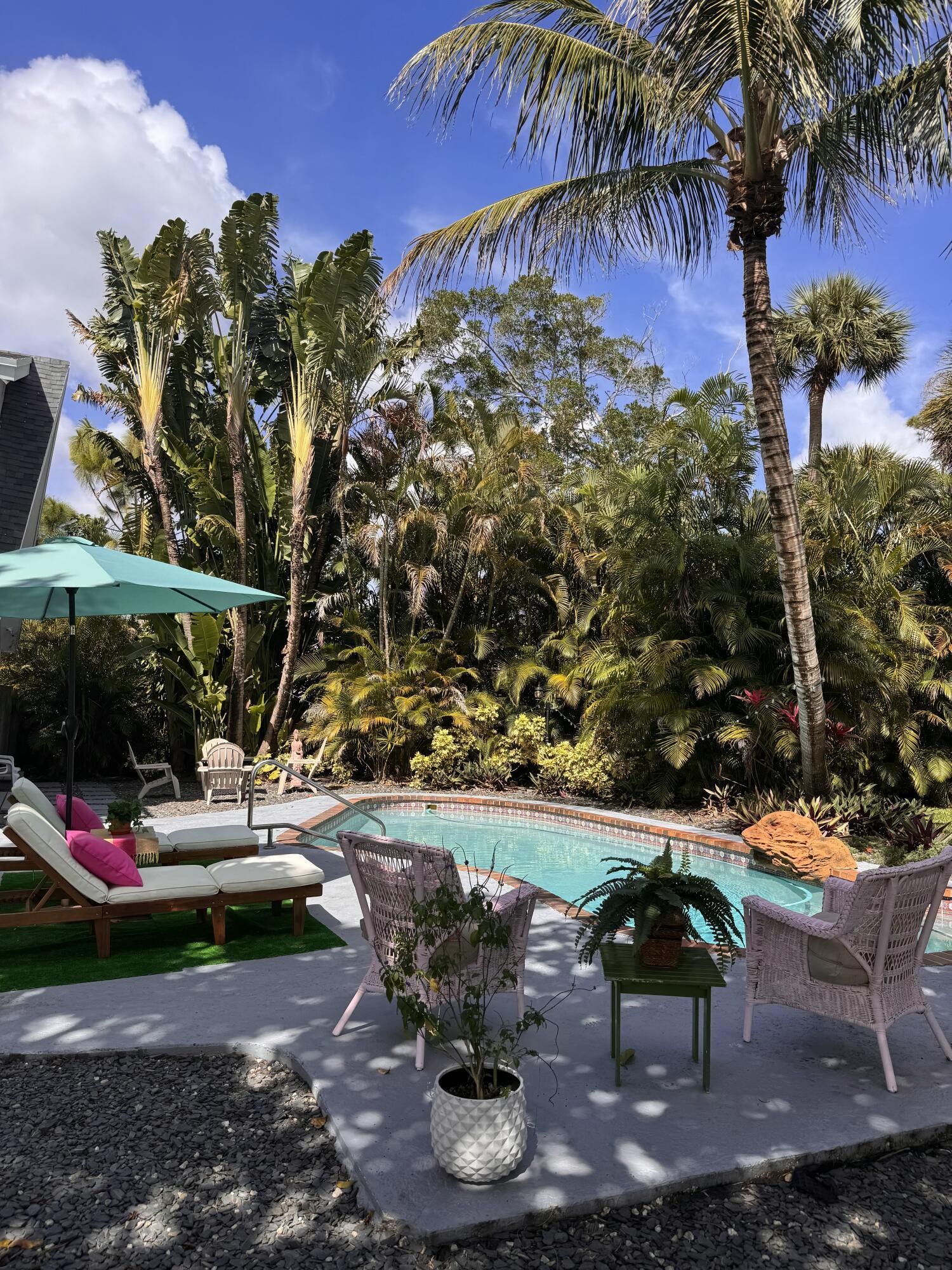 1256 Palmetto Road Haverhill, FL 33417 - Photo 4 of 39 IMG_2791