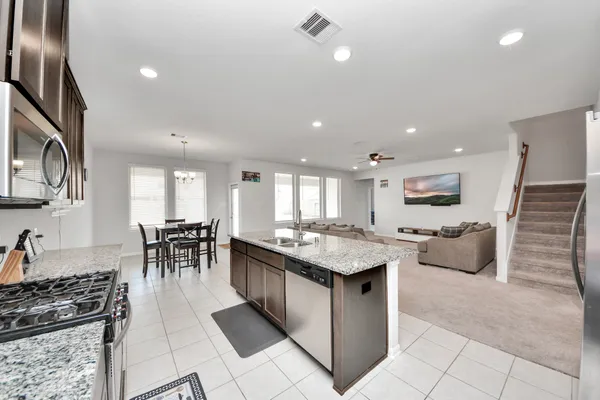 $3,175 | 10618 Amador Peak Drive, Rosharon, TX 77583