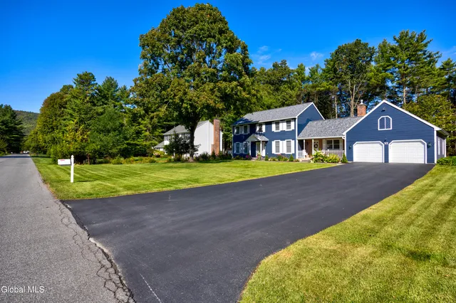 $549,900 | 37 Willow Road, Queensbury, NY 12804