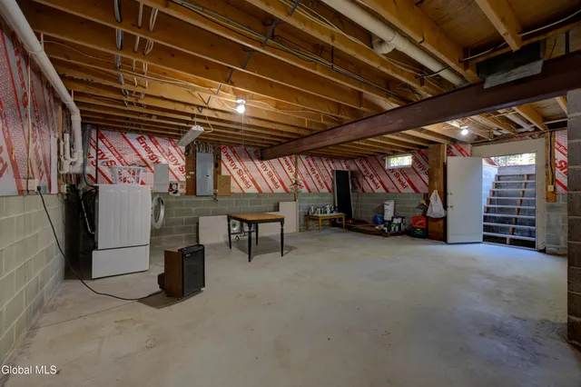 $549,900 | 37 Willow Road, Queensbury, NY 12804