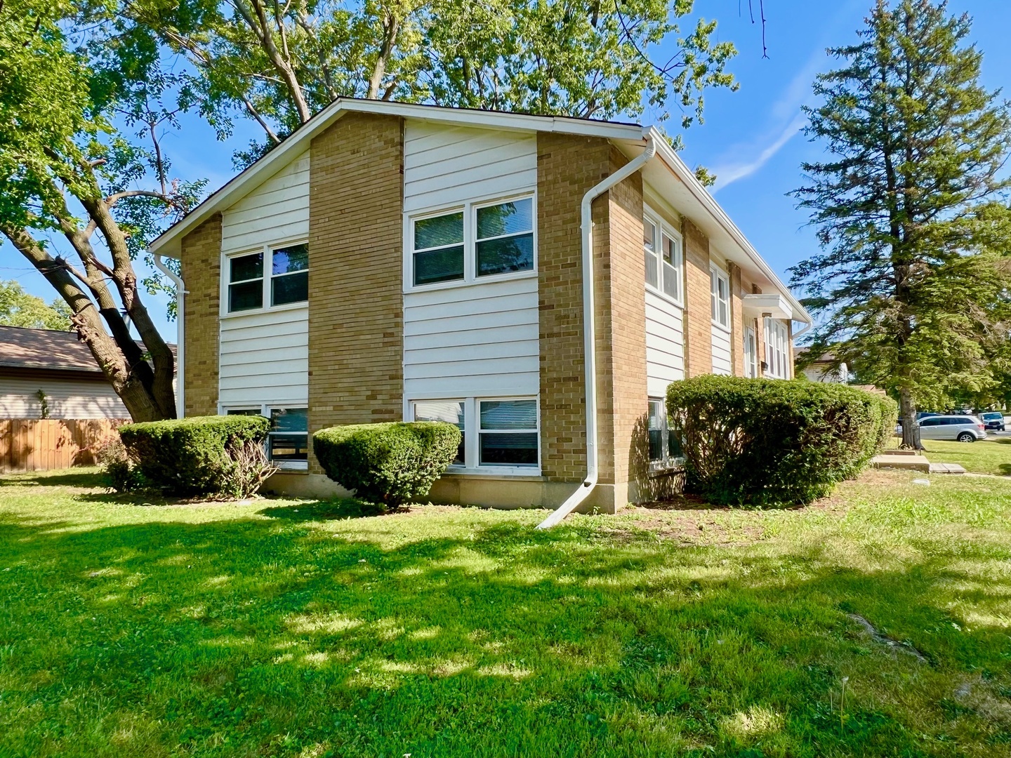 17613 Grandview Drive Hazel Crest, IL 60429 - Photo 3 of 25