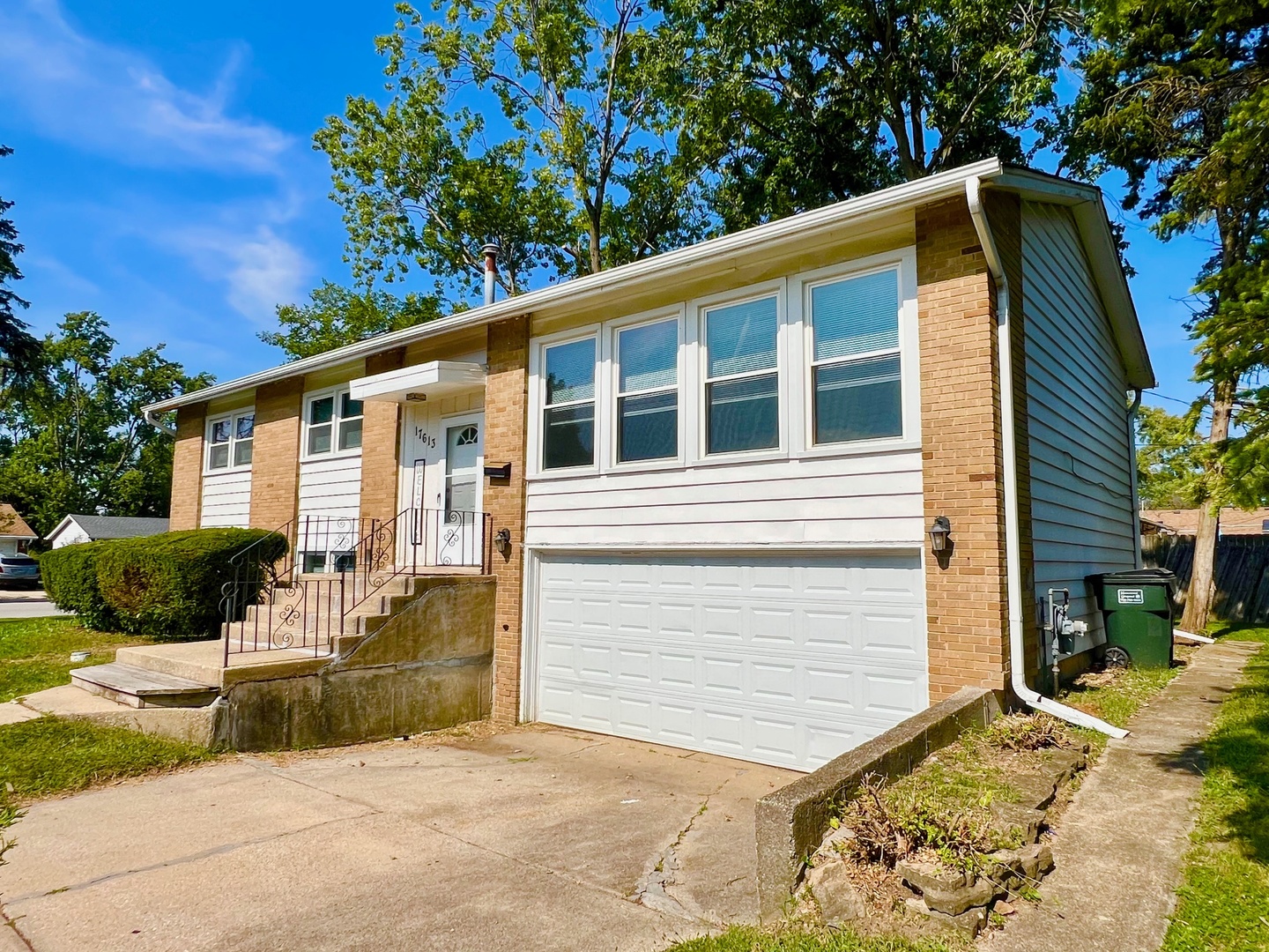 17613 Grandview Drive Hazel Crest, IL 60429 - Photo 5 of 25