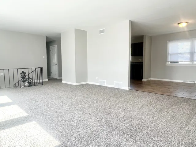 $219,900 | 17613 Grandview Drive, Hazel Crest, IL 60429