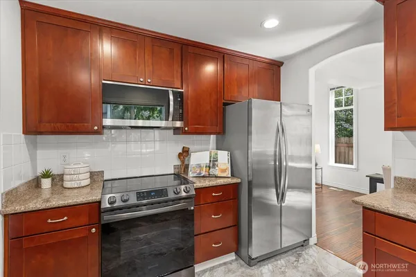 $840,000 | 3930 Pacific Place, Mukilteo, WA 98275