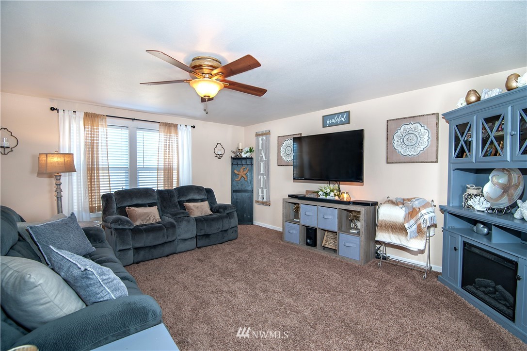 832 Polo Ridge Moses Lake, WA 98837 - Photo 5 of 24 Gallery Image 5
