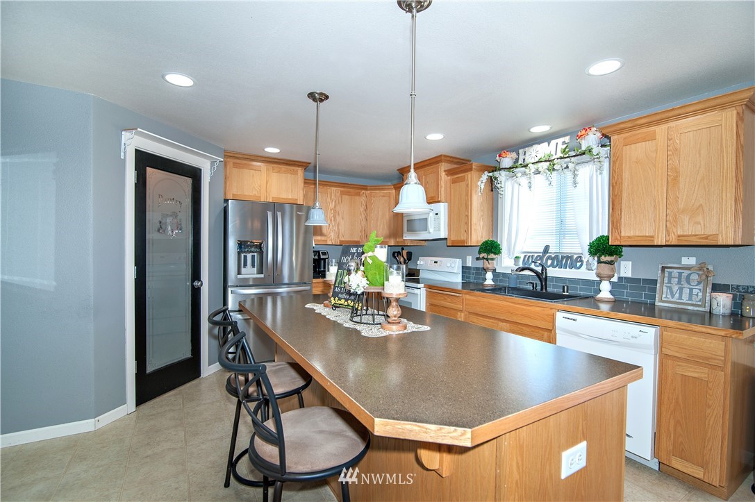 832 Polo Ridge Moses Lake, WA 98837 - Photo 8 of 24 Gallery Image 8