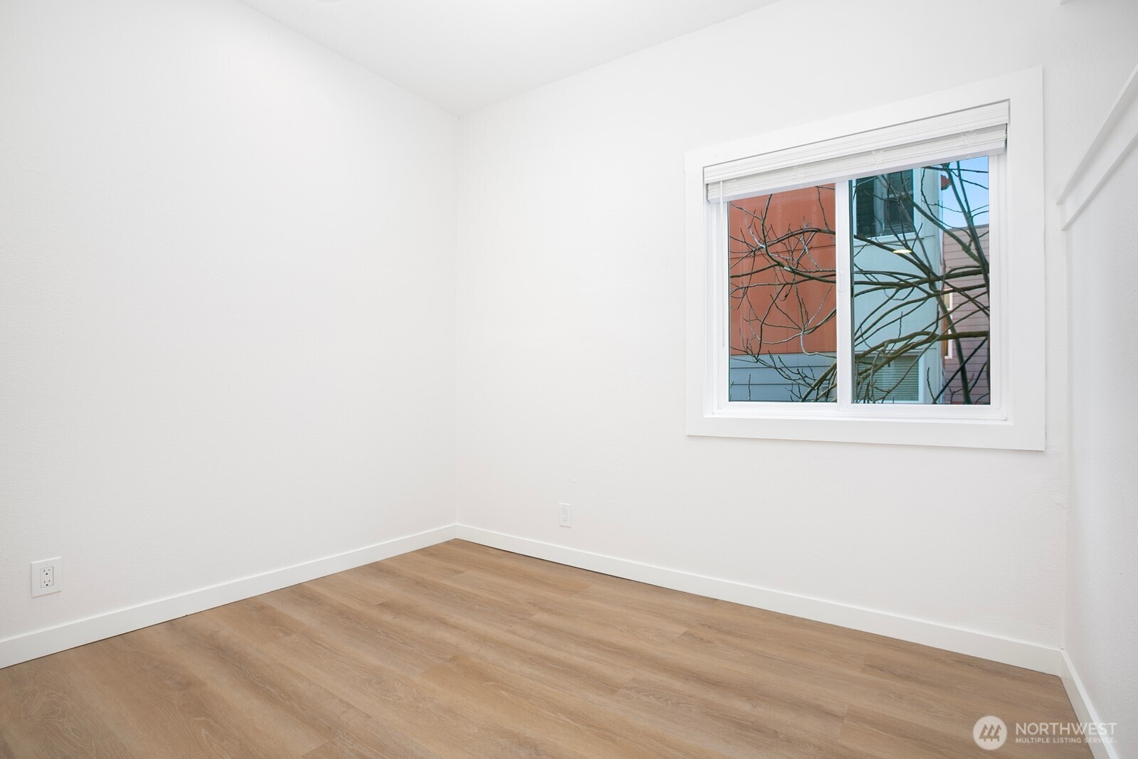 1501 East Spring Street, Unit 8 Seattle, WA 98122 - Photo 11 of 15