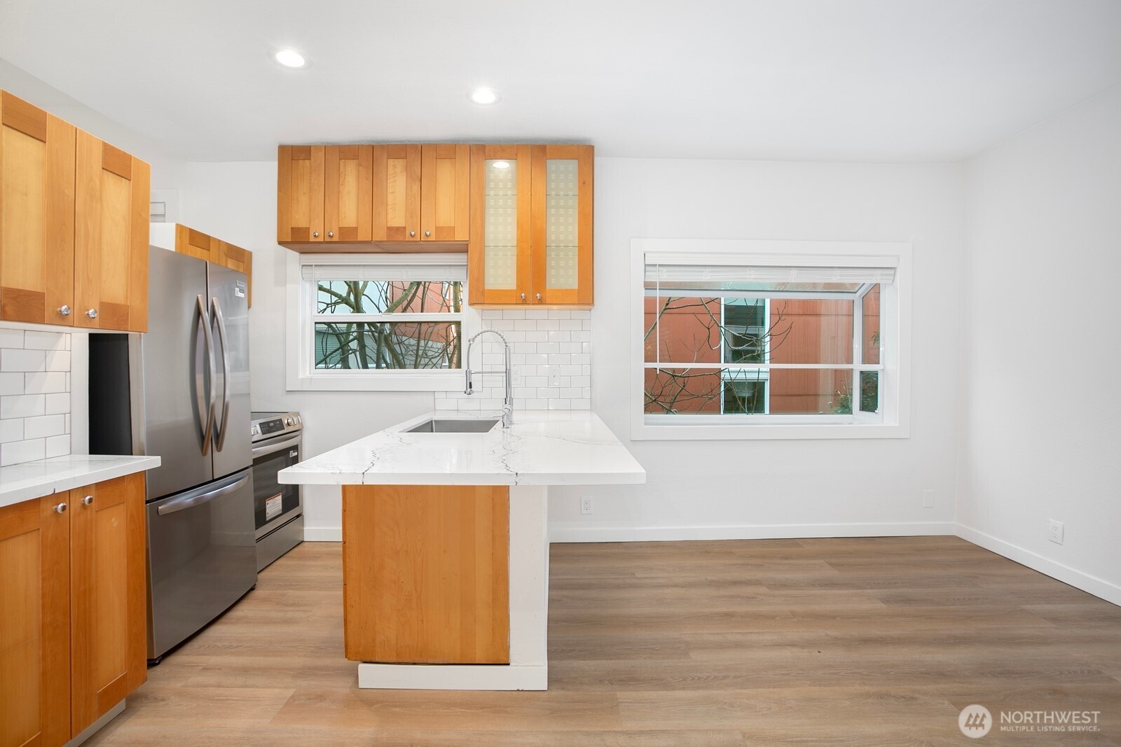 1501 East Spring Street, Unit 8 Seattle, WA 98122 - Photo 3 of 15