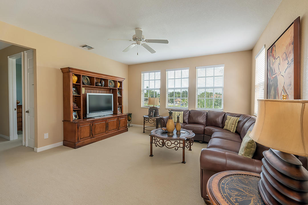 8344 Northwest 8th Terrace Boca Raton, FL 33487 - Photo 12 of 16 8344-NW-8TH-TER-017