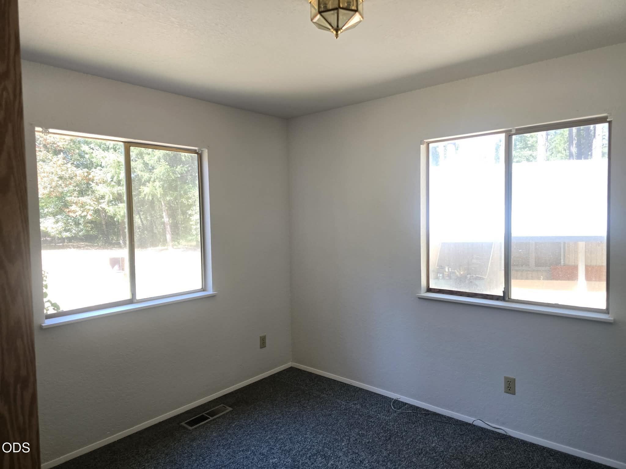 4299 Dick George Road Cave Junction, OR 97523 - Photo 16 of 17 Gallery Image 16