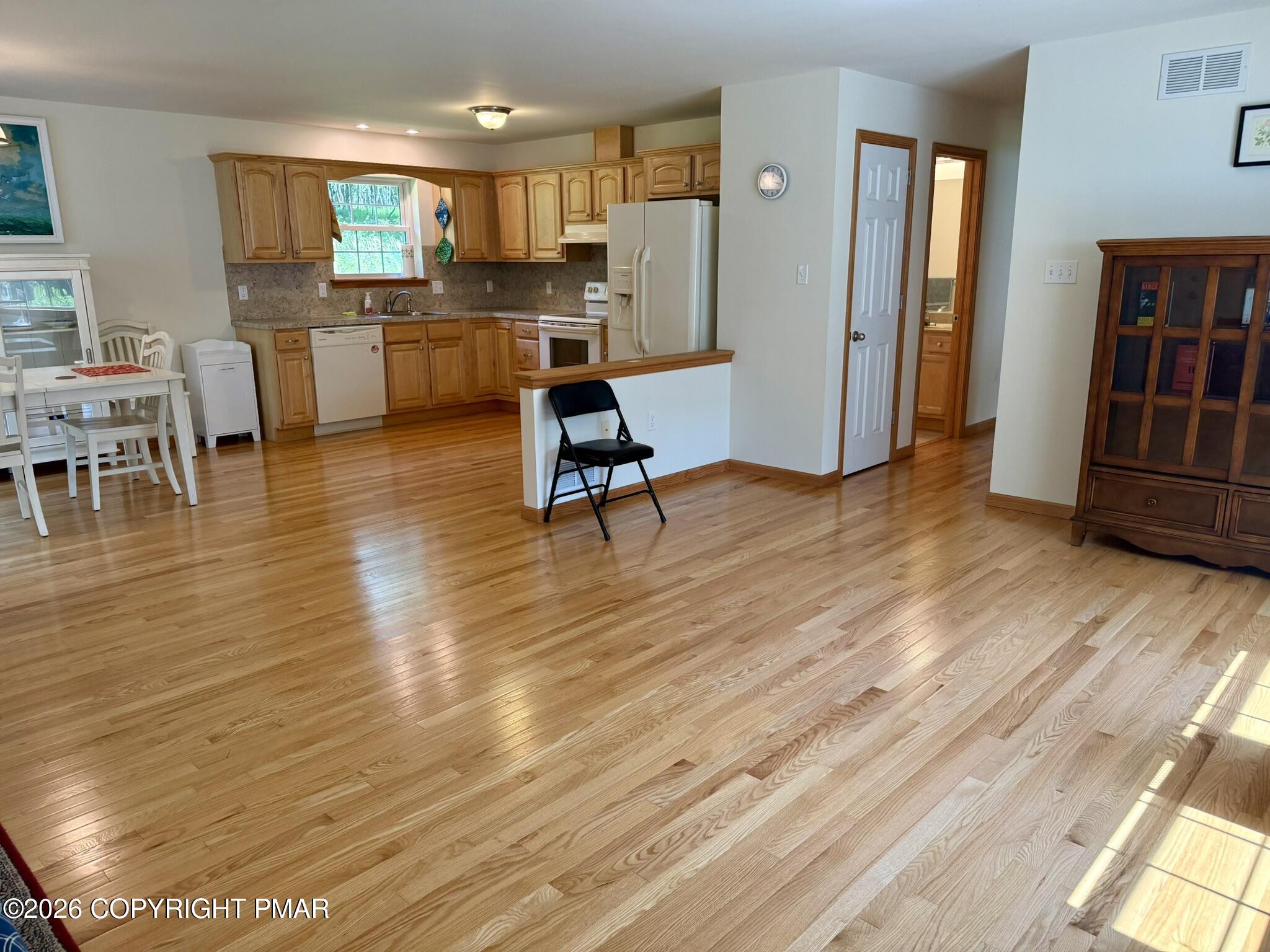 111 Gower Road Albrightsville, PA 18210 - Photo 5 of 48 Living Room