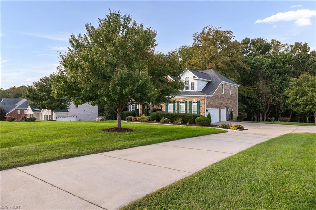 8602 Yvonne Court Oak Ridge, NC 27310 - Photo 4 of 50 Gallery Image 4
