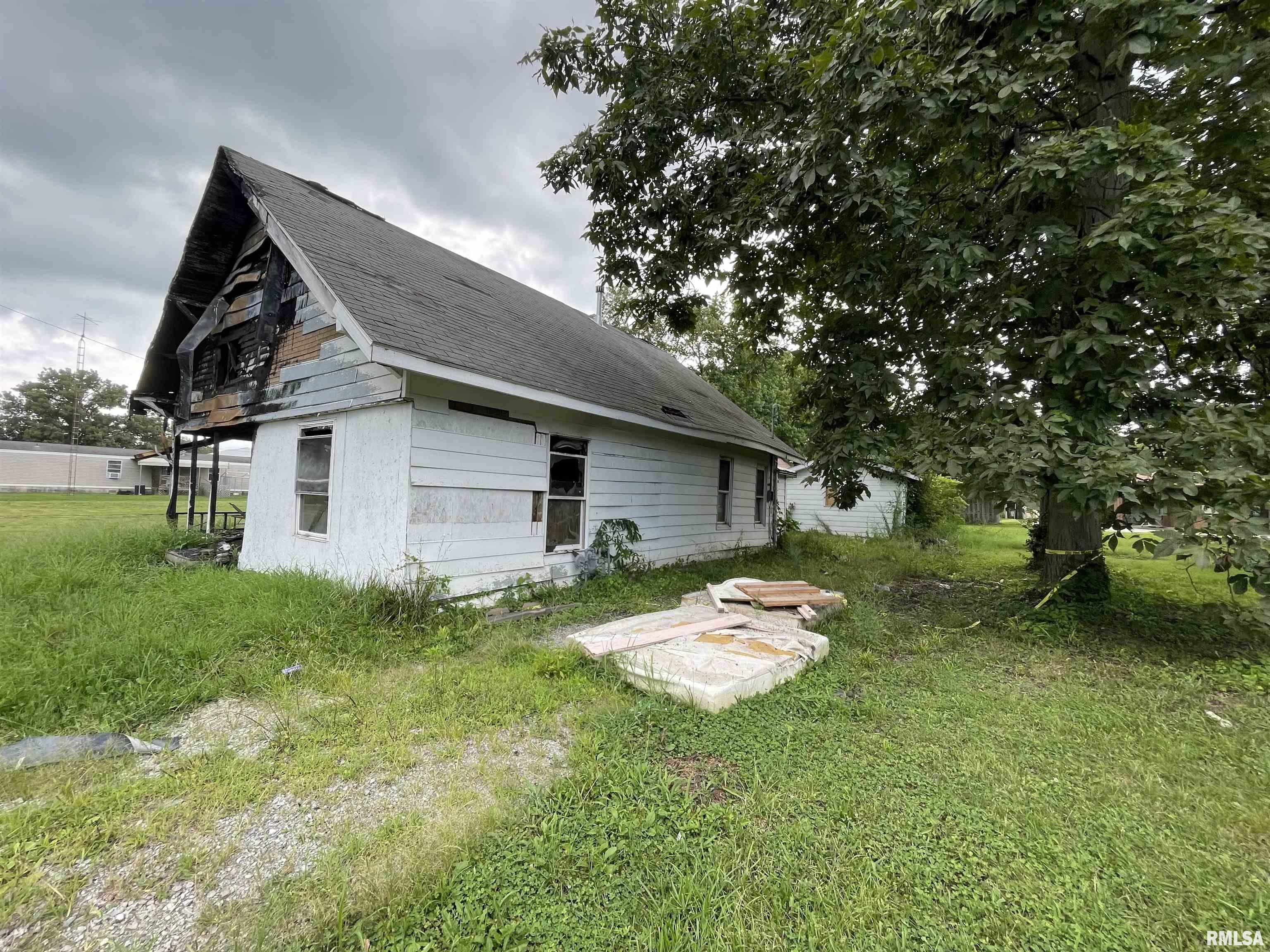 214 King Street Hurst, IL 62949 - Photo 6 of 10