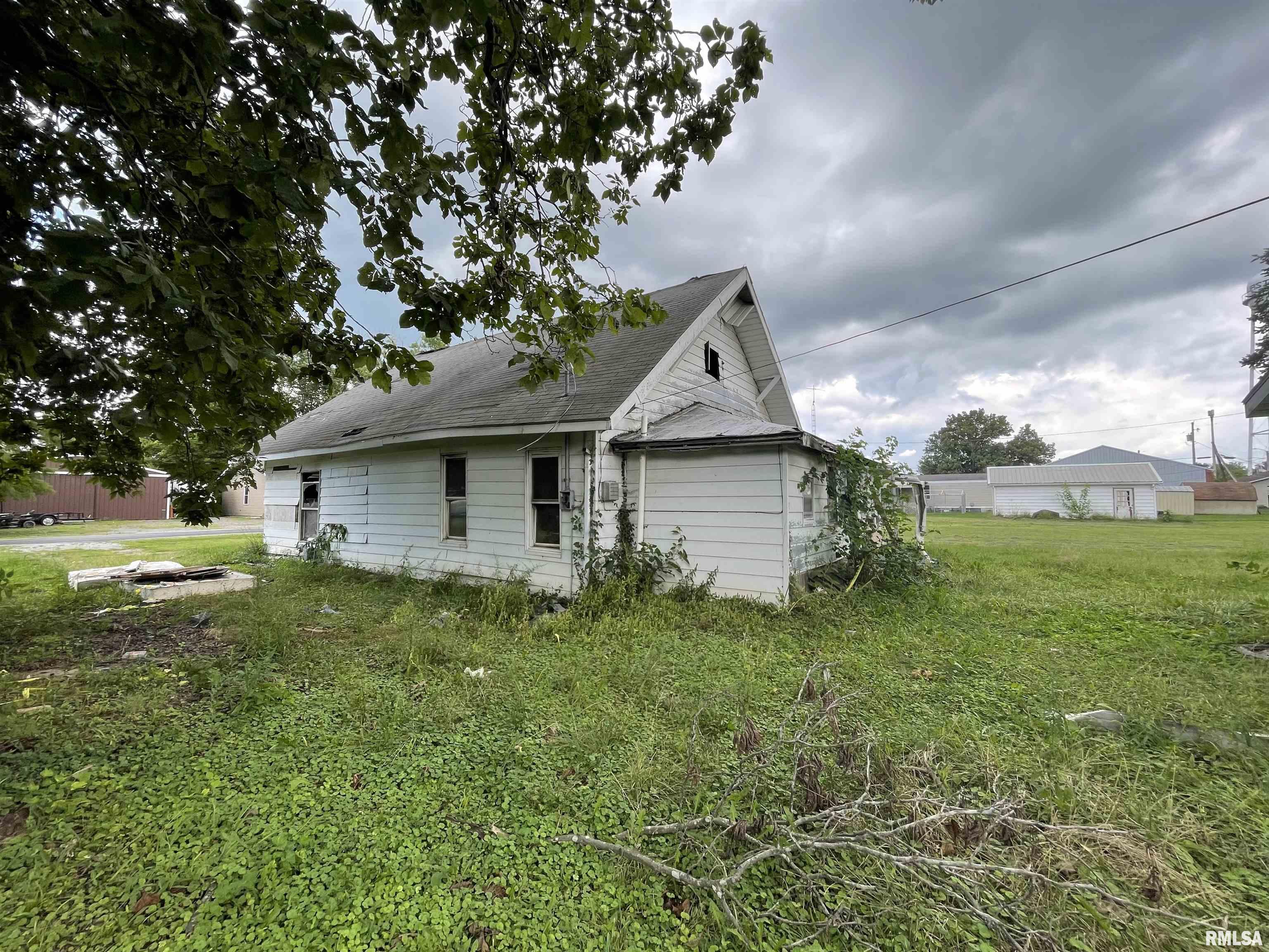 214 King Street Hurst, IL 62949 - Photo 7 of 10