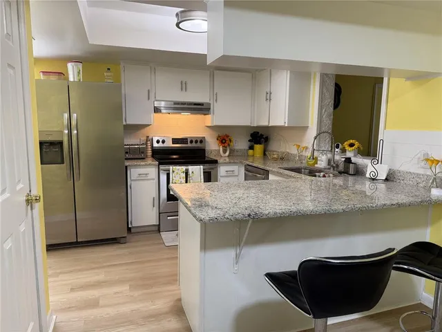 $495,000 | 322 Regal Park Drive, Valrico, FL 33594