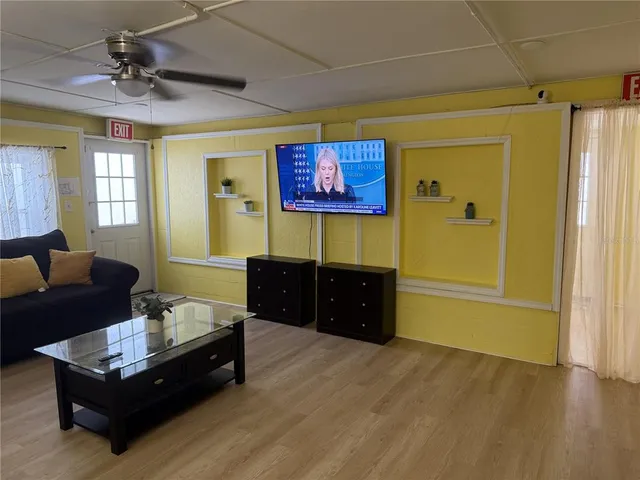 $495,000 | 322 Regal Park Drive, Valrico, FL 33594