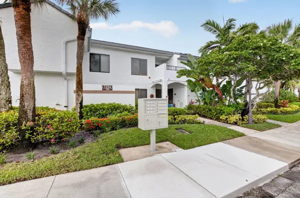 $9,000 | 7254 Clunie Place, Unit 15002, Delray Beach, FL 33446