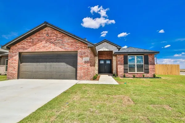 $345,000 | 1910 Durham Avenue, Wolfforth, TX 79382