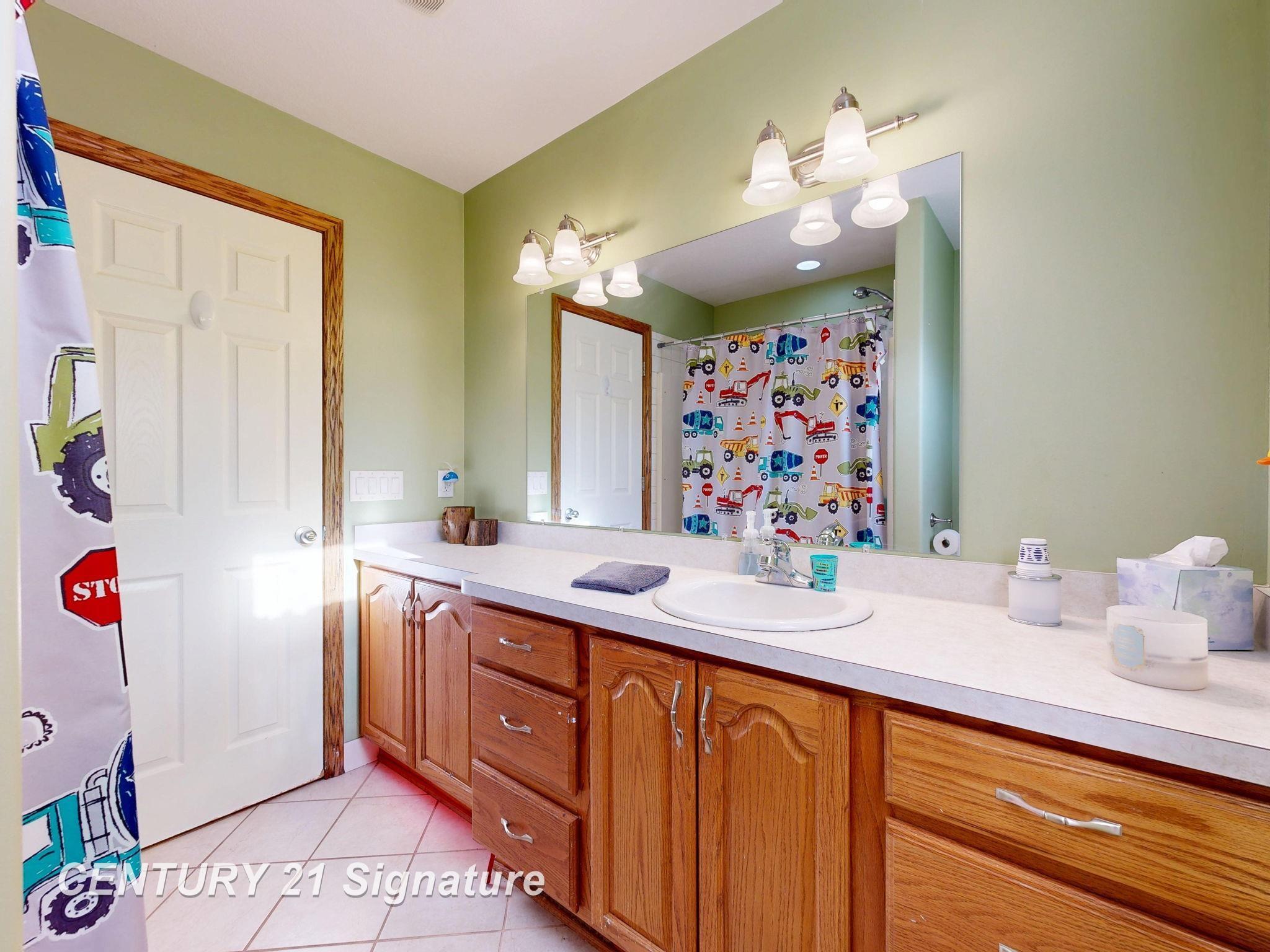 10386 Reid Road Swartz Creek, MI 48473 - Photo 30 of 52 50180174-f0adbff2-063c-4fb6-8fd9-8e7c0e5dc877.JPG