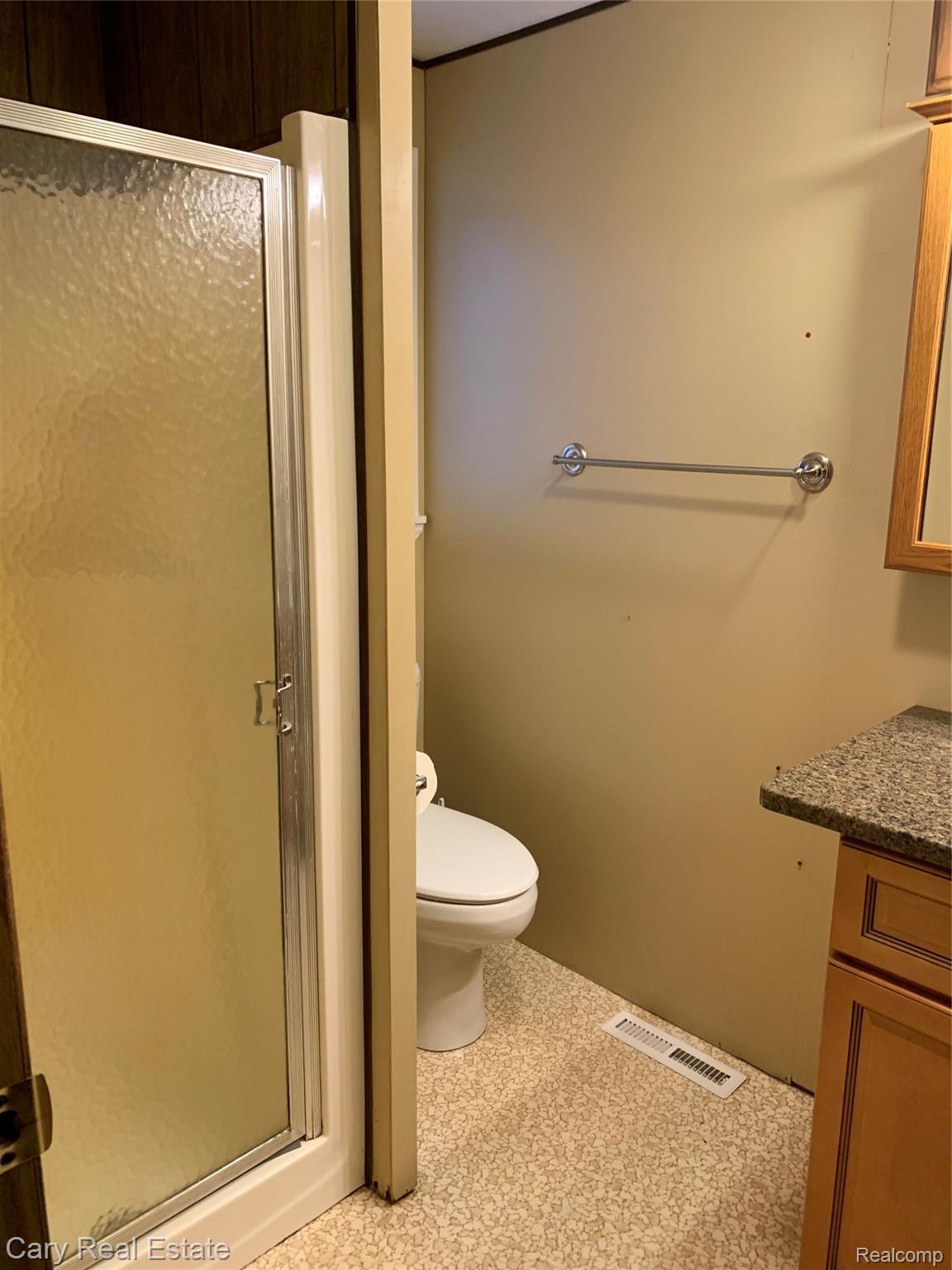 3538 Center Road Highland, MI 48357 - Photo 13 of 28 IMG_1043.jpg