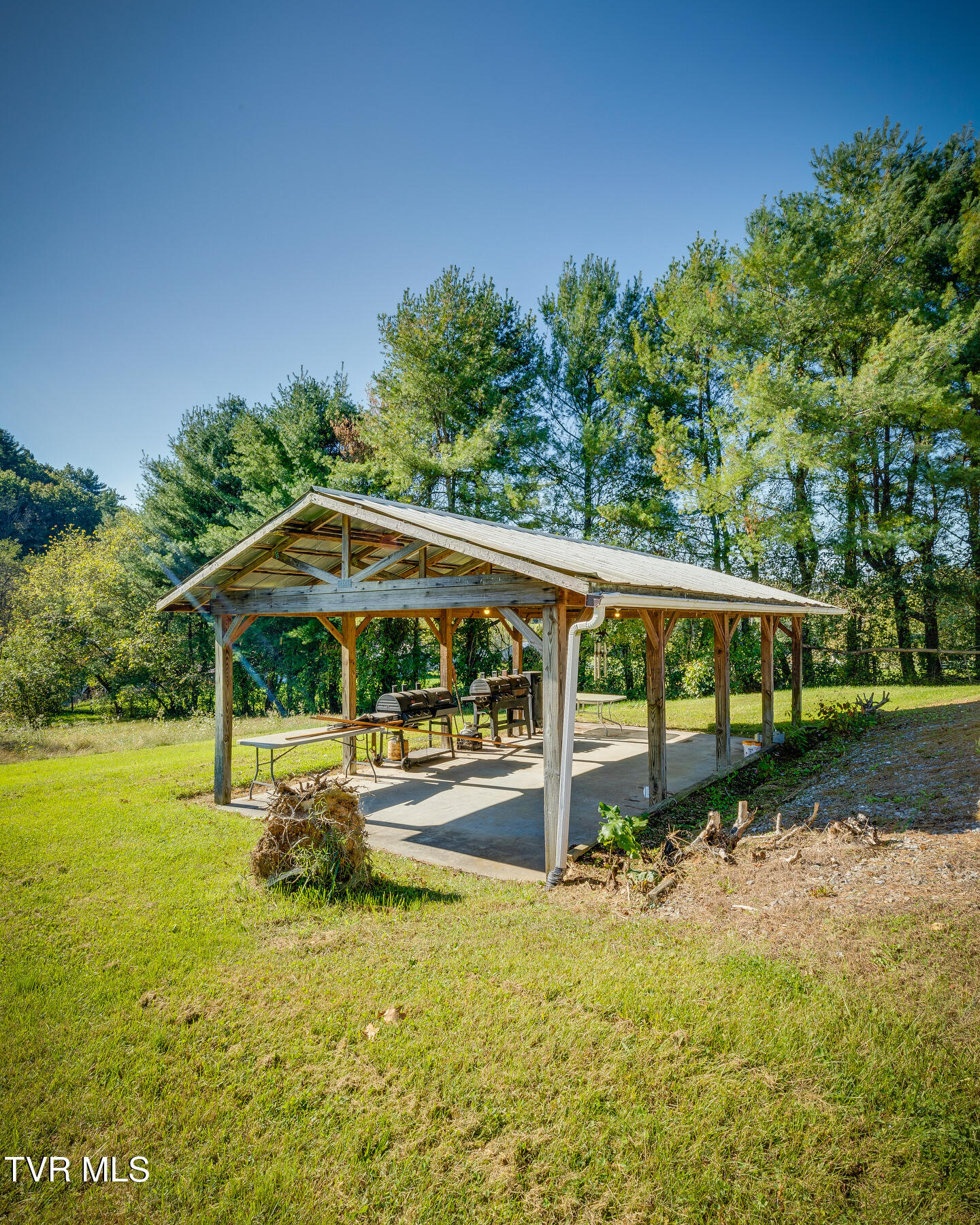 18212 Cleveland Road Abingdon, VA 24211 - Photo 23 of 39 pavilion