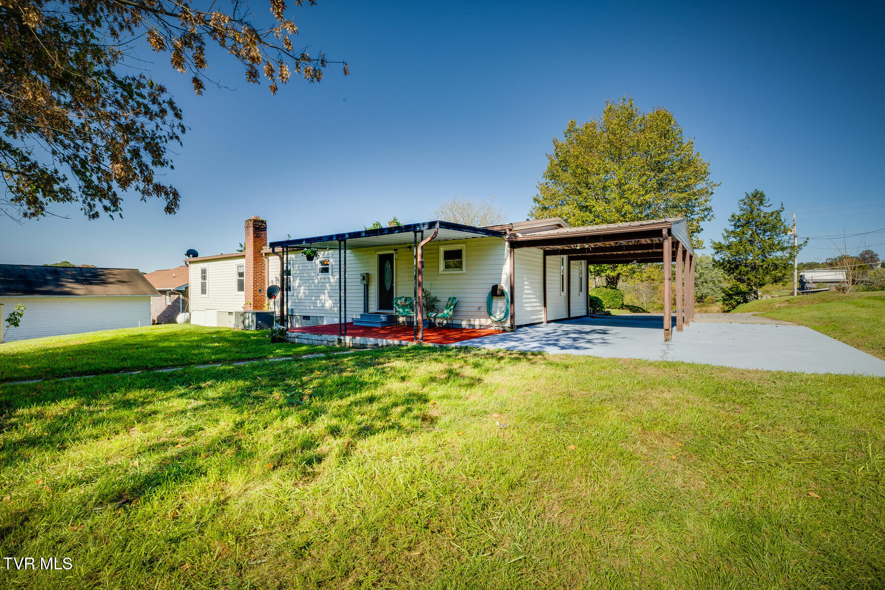 18212 Cleveland Road Abingdon, VA 24211 - Photo 25 of 39 back exterior