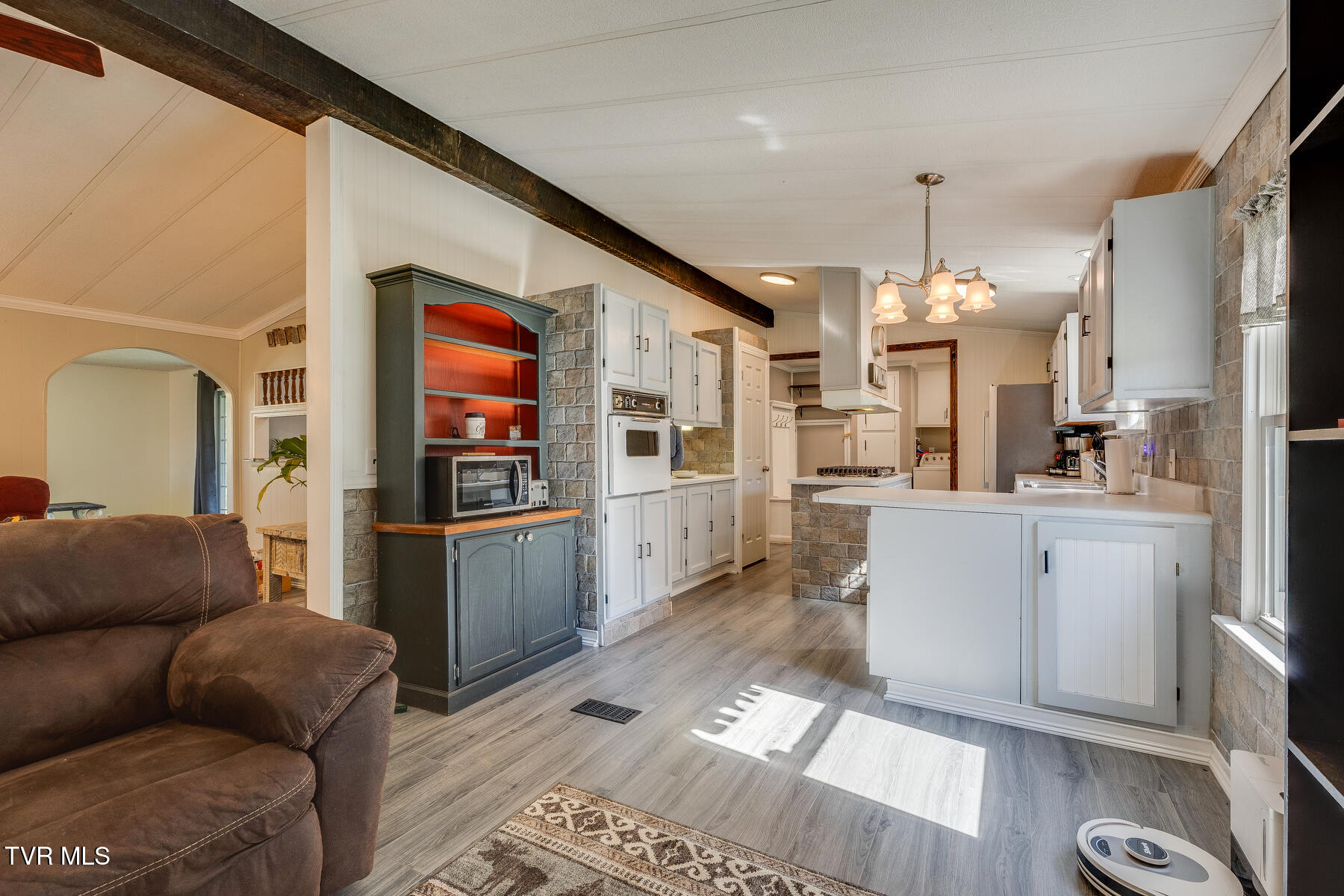 18212 Cleveland Road Abingdon, VA 24211 - Photo 8 of 39 open kitchen