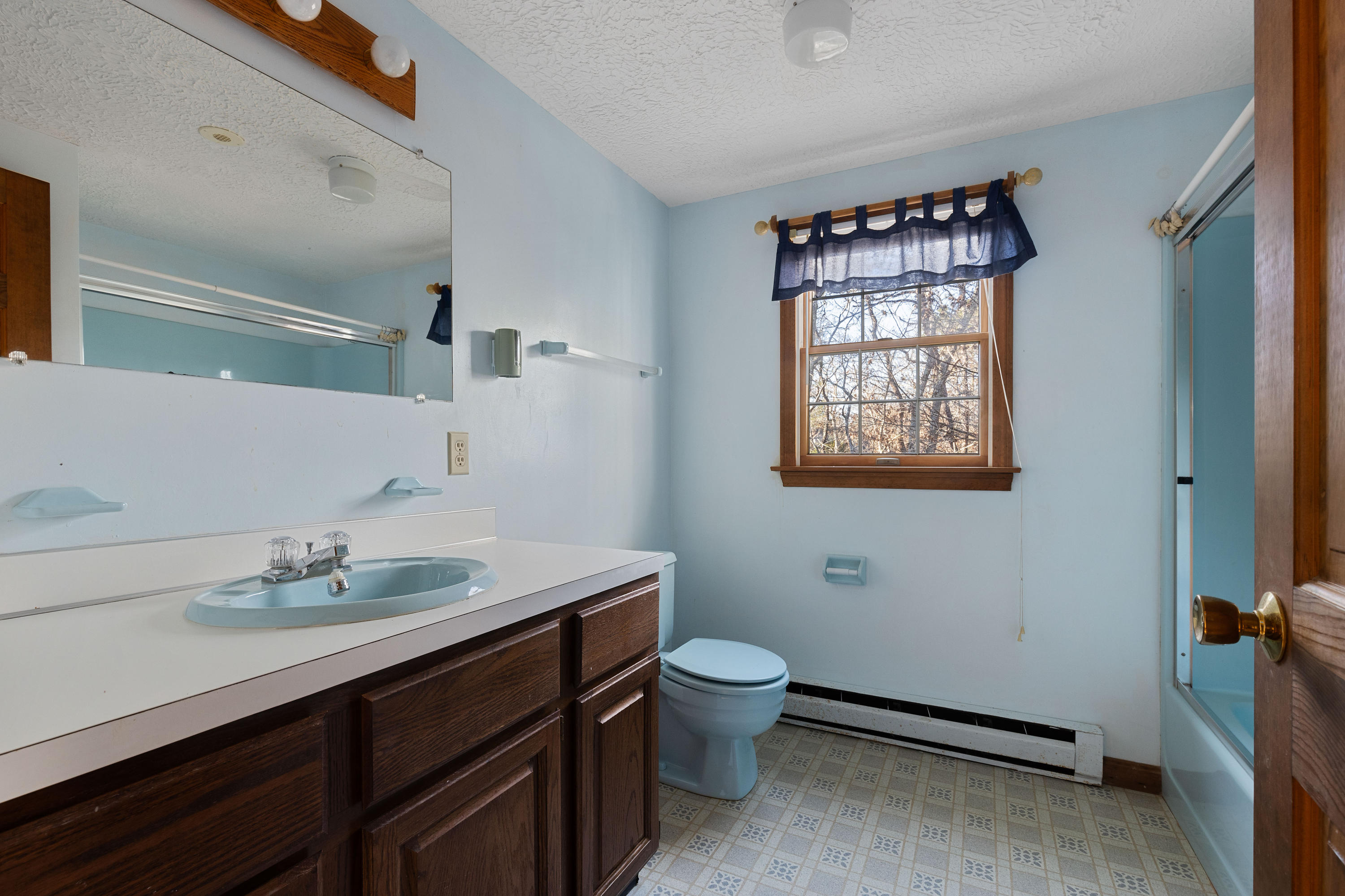 140 Captain Penniman Road Eastham, MA 02642 - Photo 23 of 33 Upstairs Bath