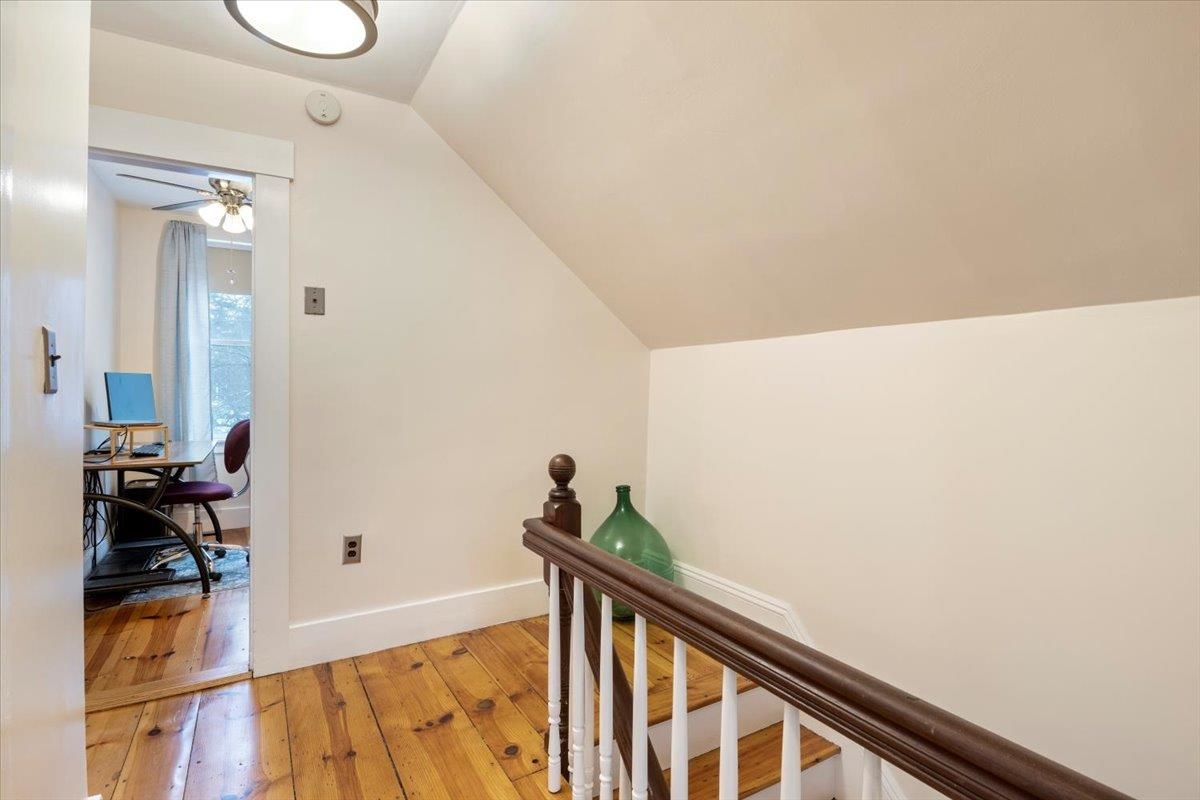 195 South Main Street Rochester, NH 03867 - Photo 25 of 33