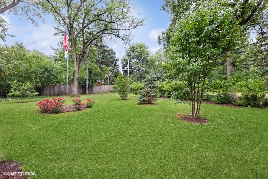 856 Cleveland Road Hinsdale, IL 60521 - Photo 8 of 12