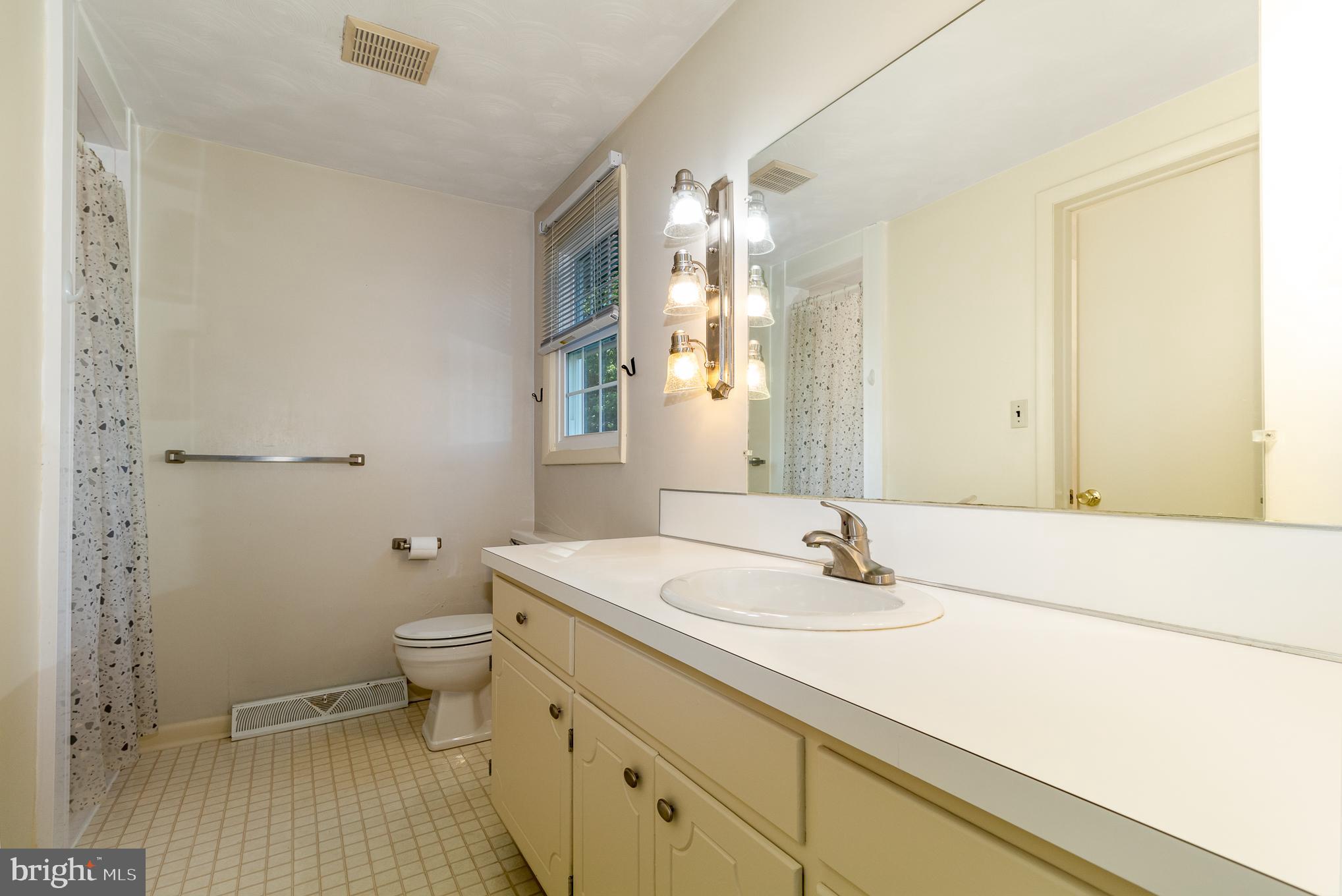 717 Chambers Road York, PA 17402 - Photo 22 of 27 Gallery Image 22