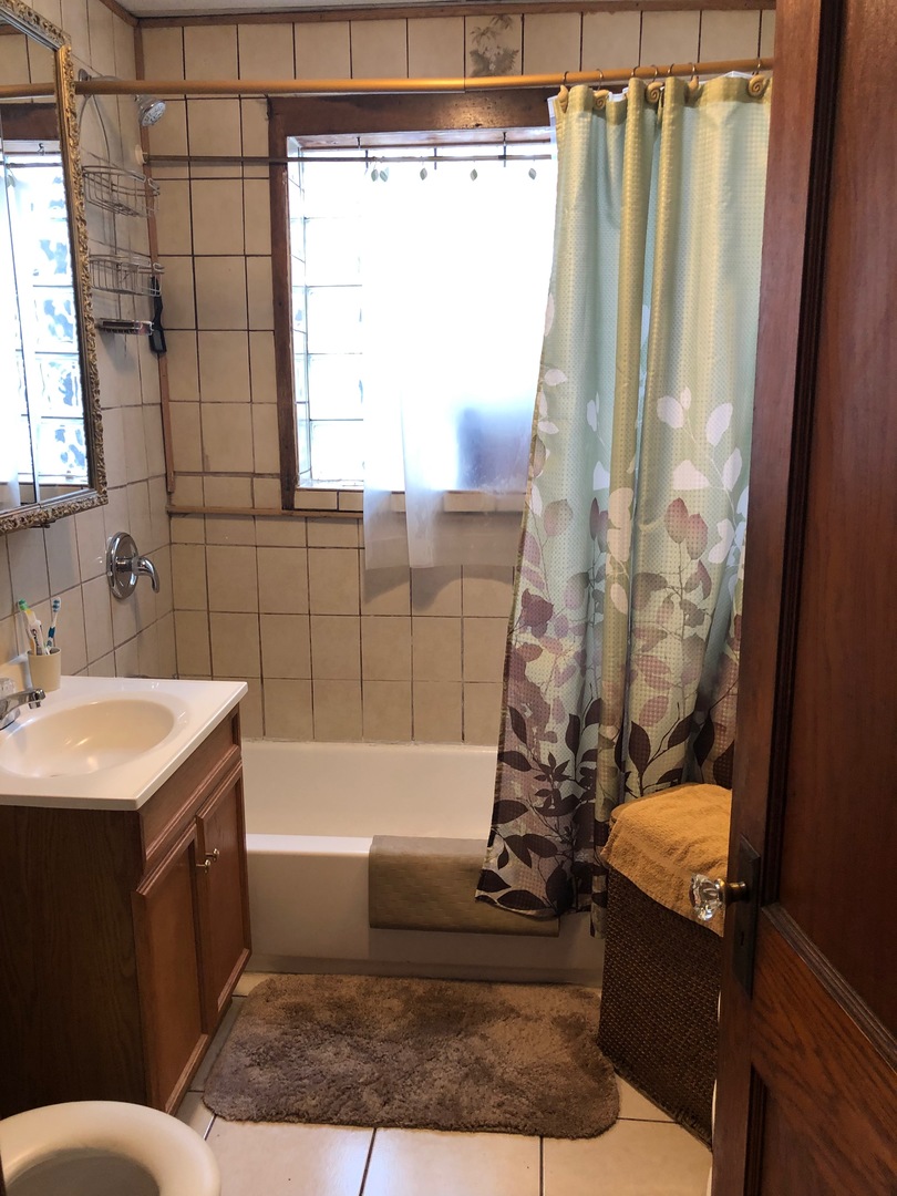 4118 West Cermak Road Chicago, IL 60623 - Photo 5 of 5