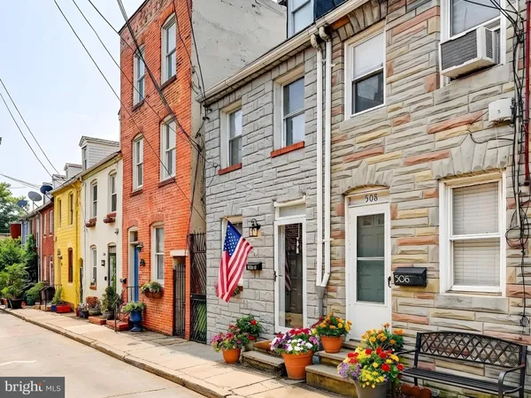 a front view of a building