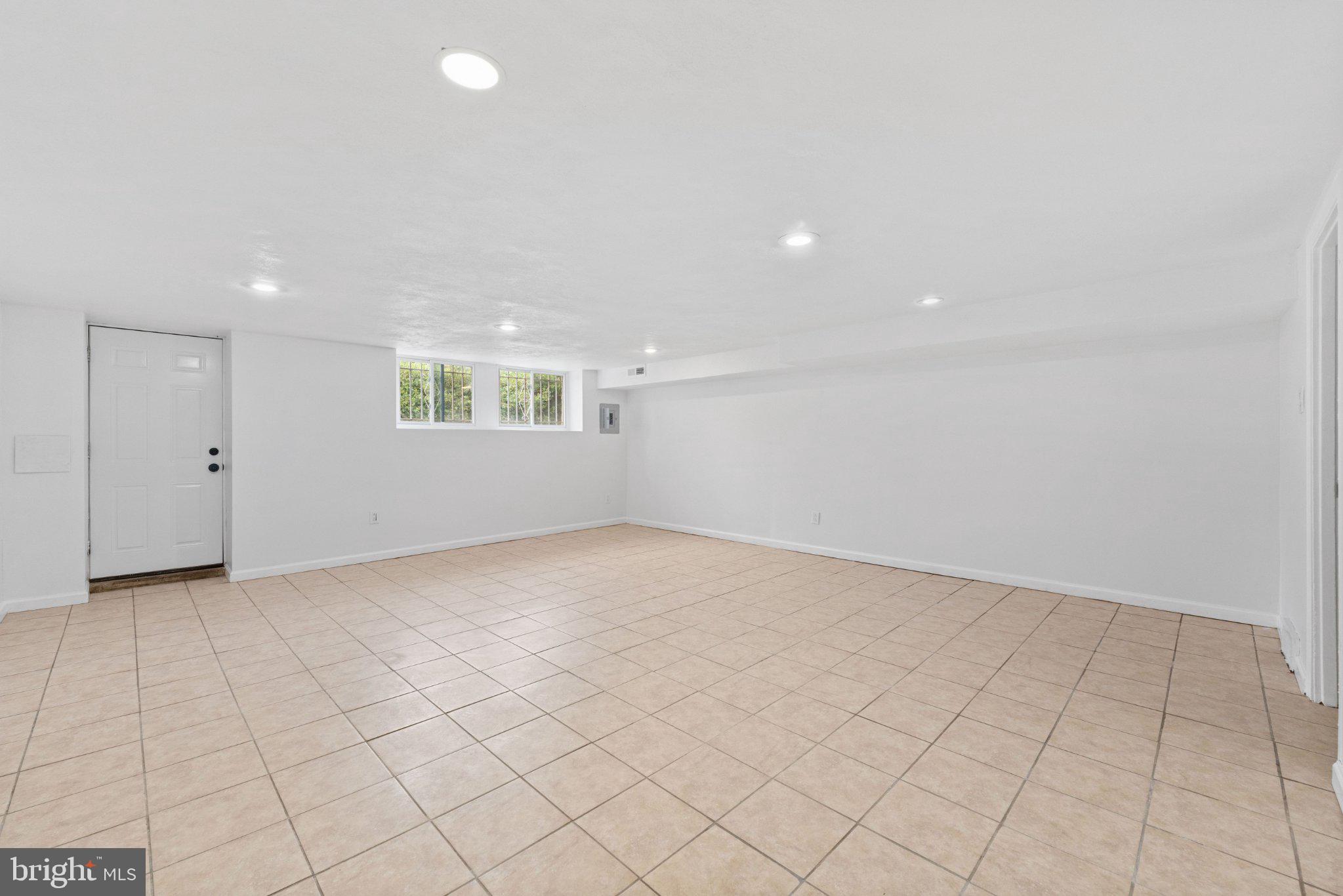 9960 Woodfern Road Philadelphia, PA 19115 - Photo 21 of 29 Gallery Image 21