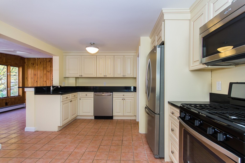 90 Cabot Street Waltham, MA 02453 - Photo 4 of 29