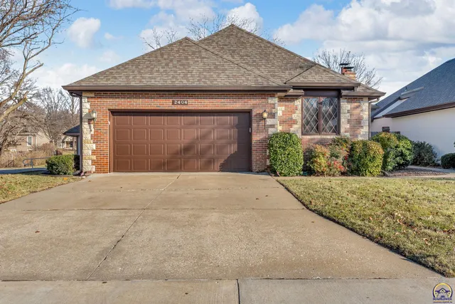 $290,000 | 2404 Southwest Brookhaven Lane, Topeka, KS 66614