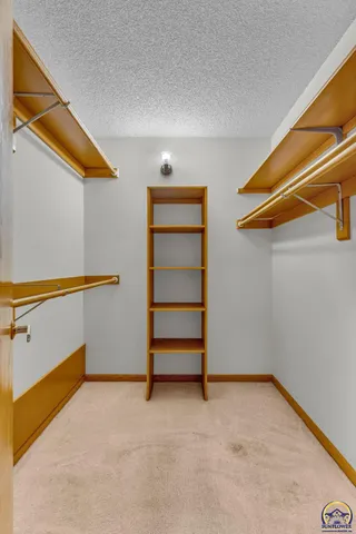 $285,000 | 2404 Southwest Brookhaven Lane, Topeka, KS 66614