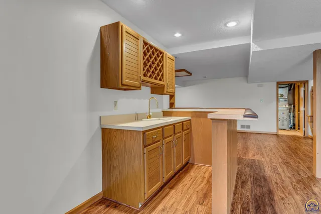 $285,000 | 2404 Southwest Brookhaven Lane, Topeka, KS 66614