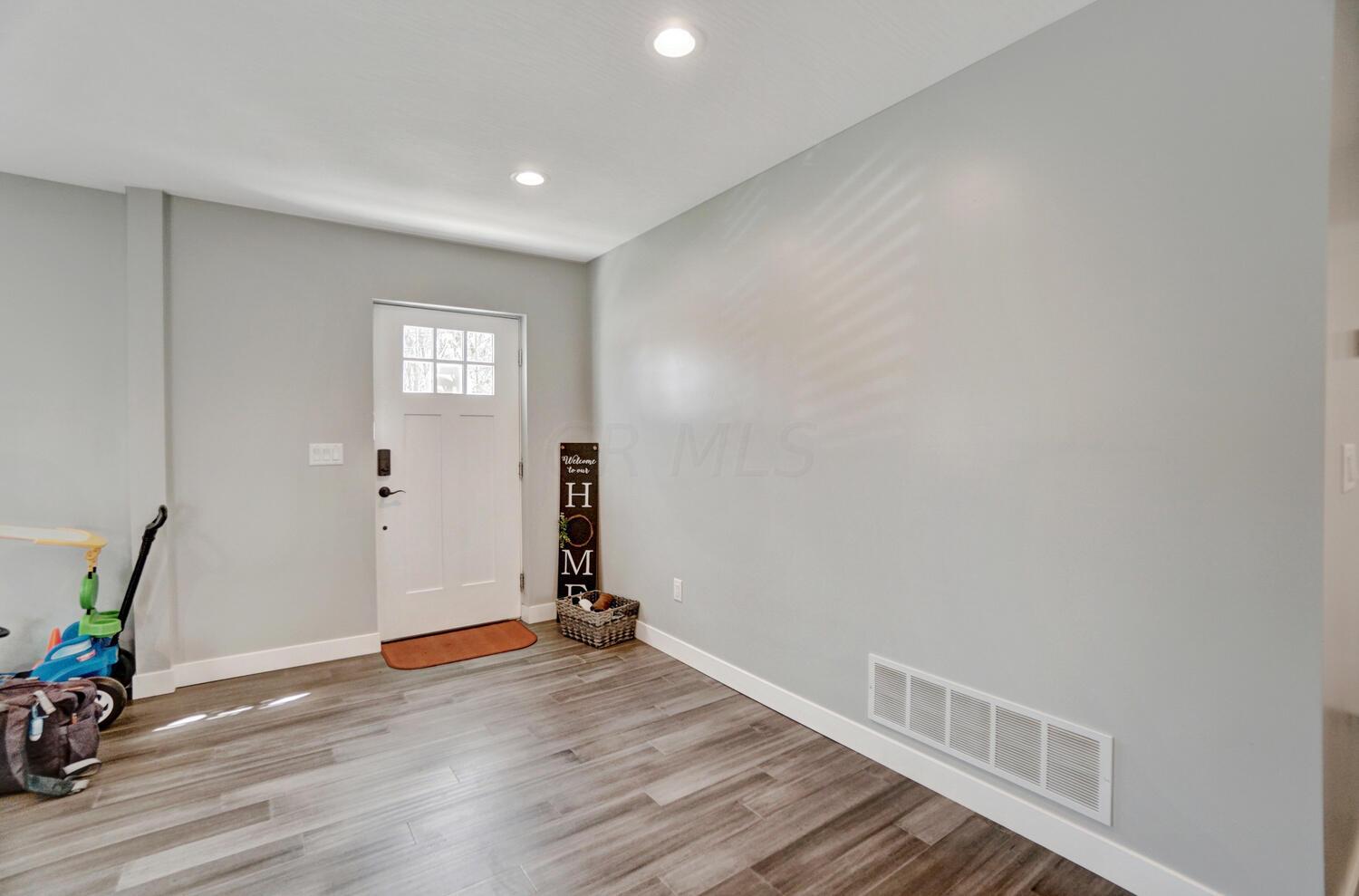 4046 Alkire Road Grove City, OH 43123 - Photo 2 of 27 50035181-003_web